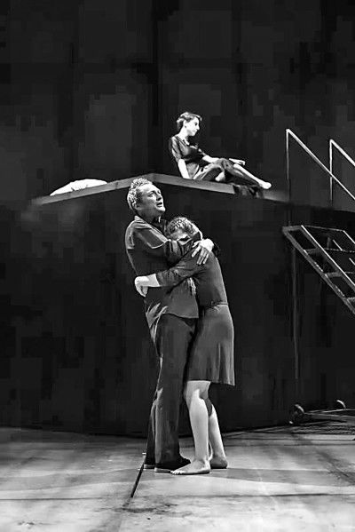 第五届老舍戏剧节 推动戏剧艺术从‘小众’走向‘大众’，探索教育文化用品的新路径